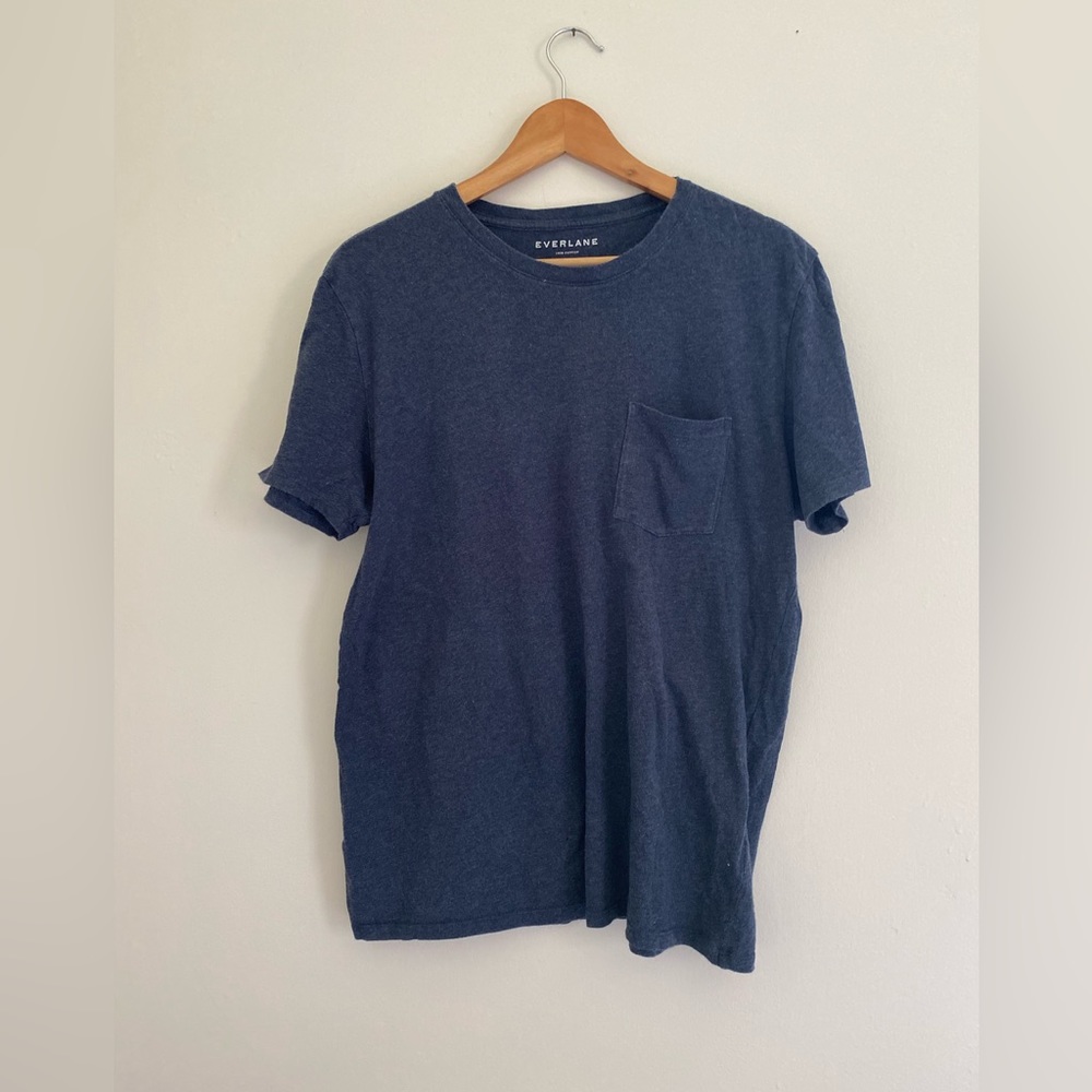 Men’s Everlane tee